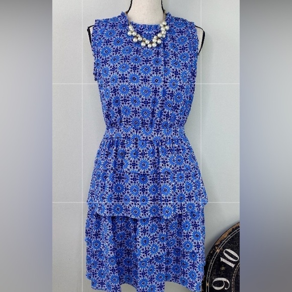 Banana Republic The Print Ruffle Dress blue tiered size 6 - Picture 13 of 15